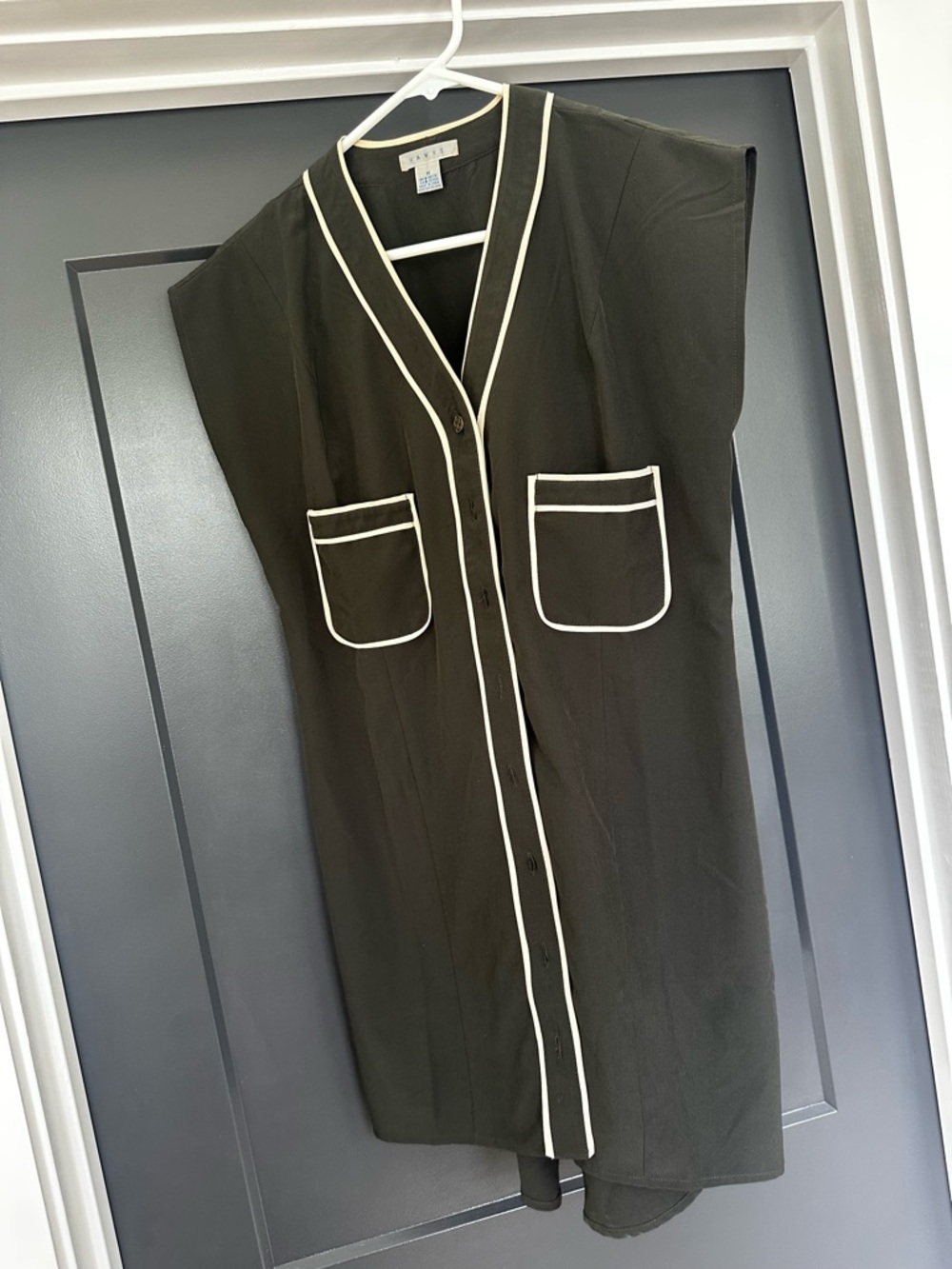 HAWKS Black Button-Front Dress with Cream Trim